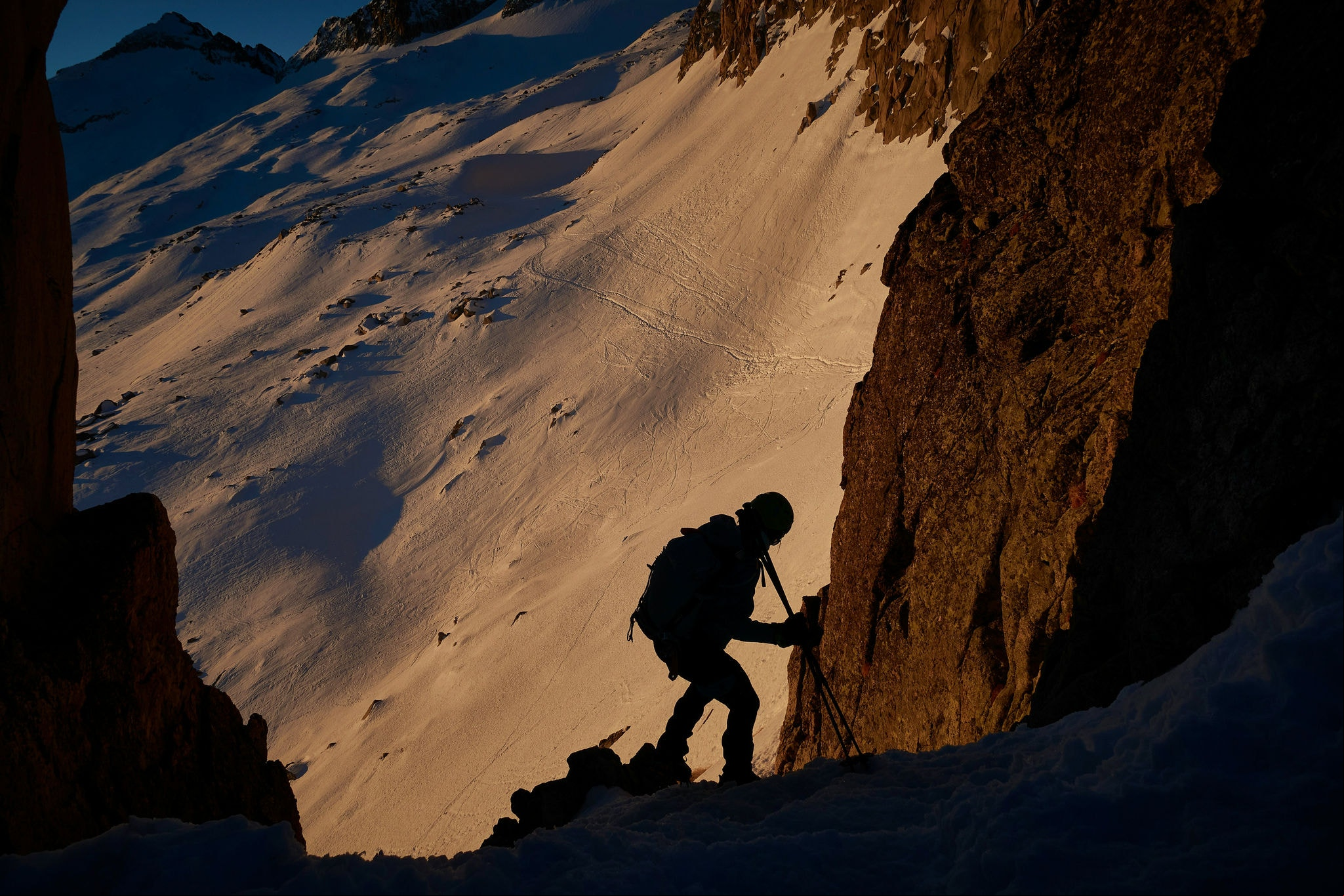 Montanhista morre ao cair 900 metros durante escalada no Monte Denali, no Alasca