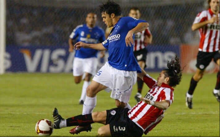 Cruzeiro e Estudiantes vão reeditar a final da Copa Libertadores de 2009 (Foto: Gil Leonardi/Lancepress)