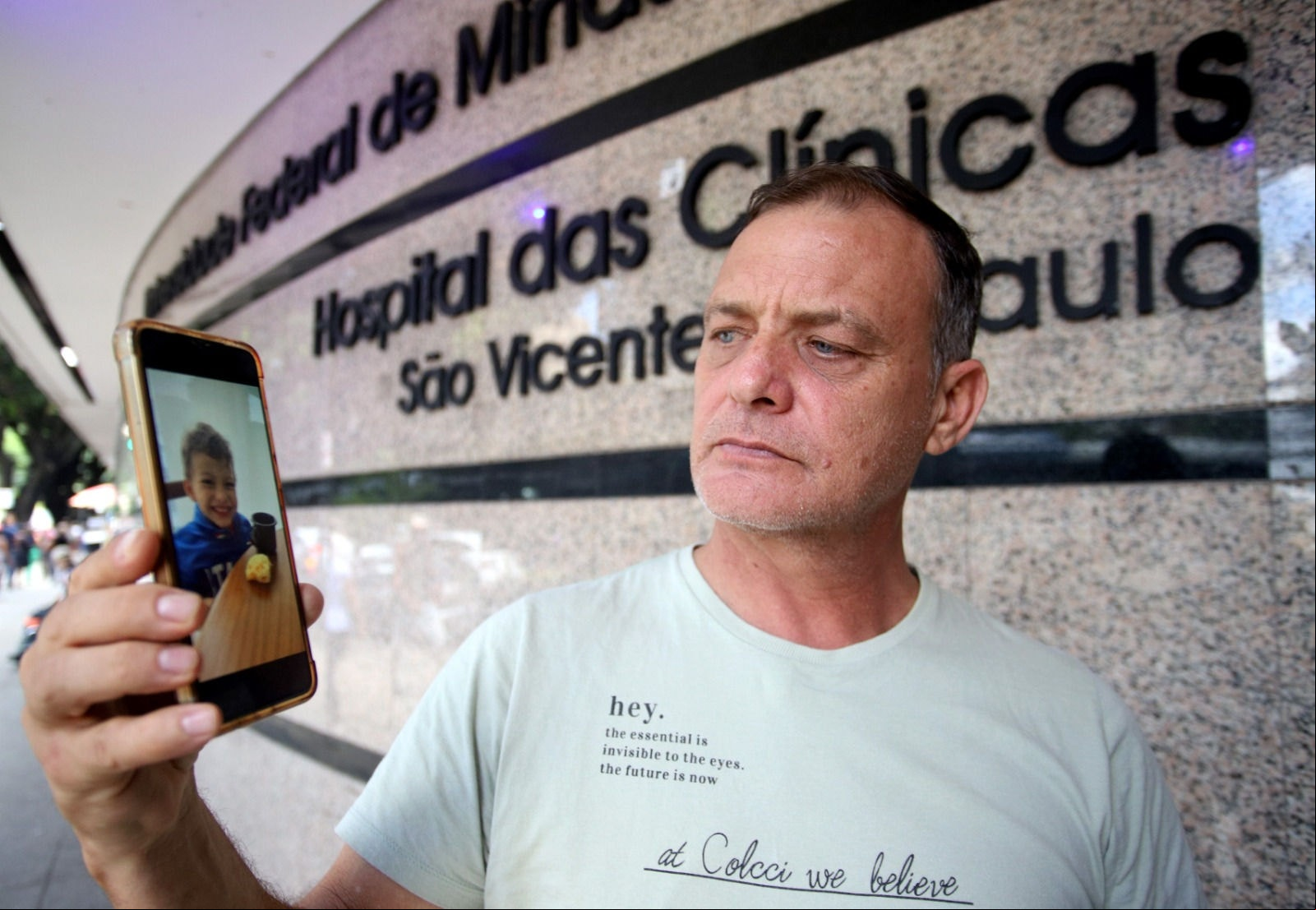 Marcelo Veiga, pai do pequeno e sorridente Enzo