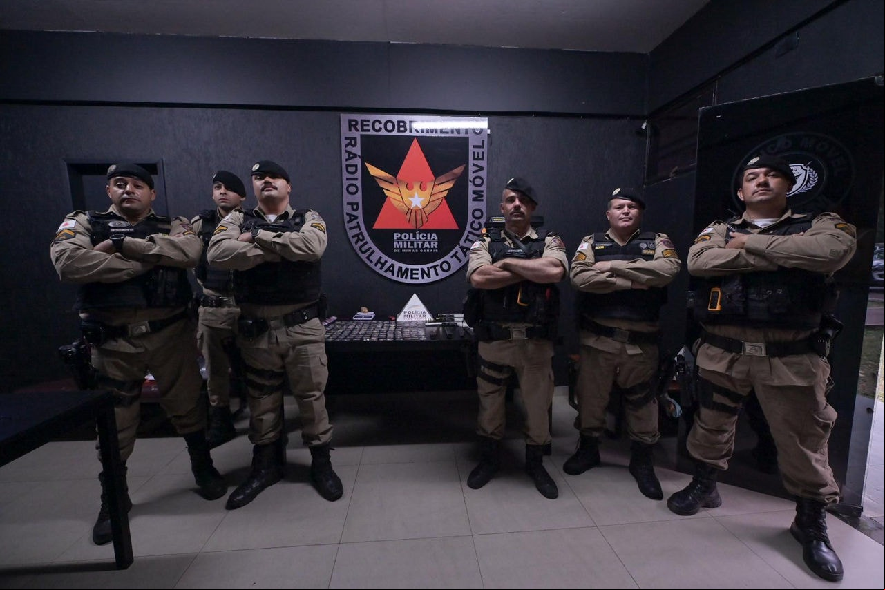 Ação conjunta do Tático Móvel do 22º e do 13º Batalhões da Polícia Militar resultou na apreensão de um adolescente e na descoberta de uma fábrica artesanal de submetralhadoras