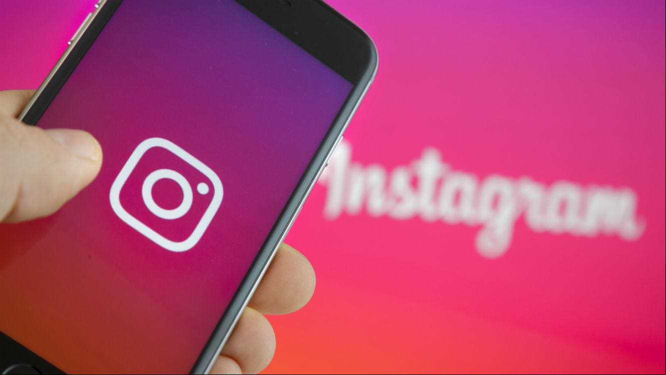 Uma das funções, configurada nas contas de menores, detectará automaticamente as imagens de nudez recebidas no "direct" e as desfocará